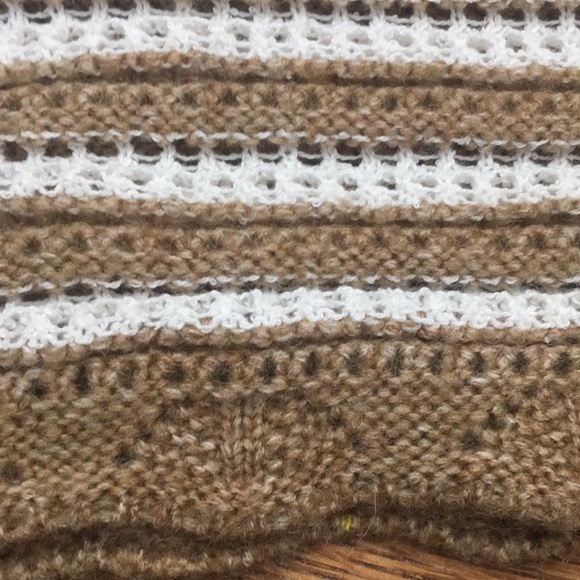 CeCe knit Sweater size Medium - Picture 6 of 11